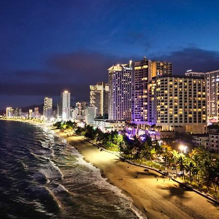 Master'S Gold Coast Apartments Нячанг Екстер'єр фото